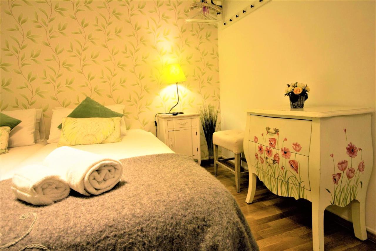 Sweet Suites Guesthouse Close To Famous Avenue Liberty 3* Lissabon