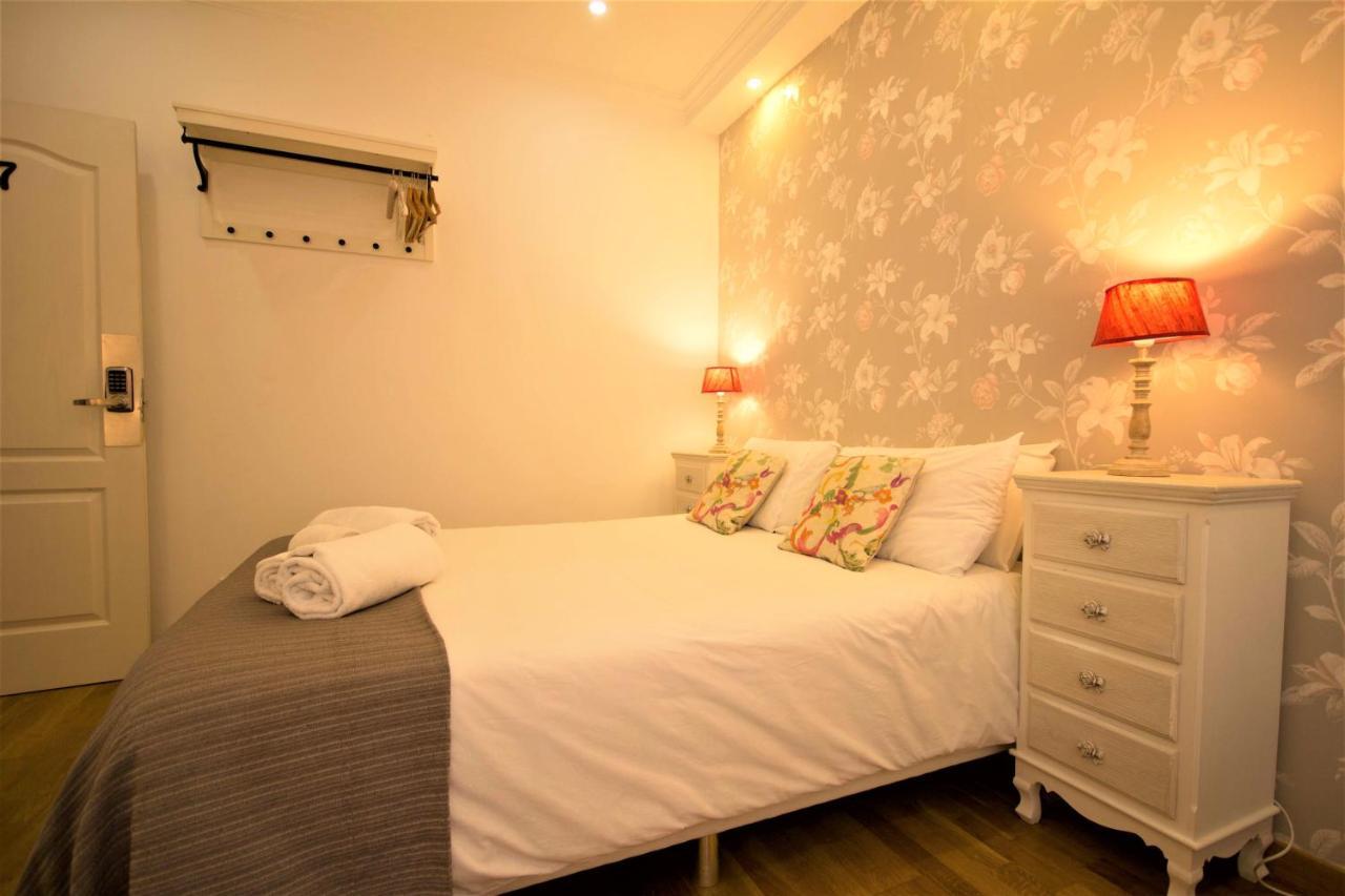 Sweet Suites Guesthouse Close To Famous Avenue Liberty 3* Lissabon