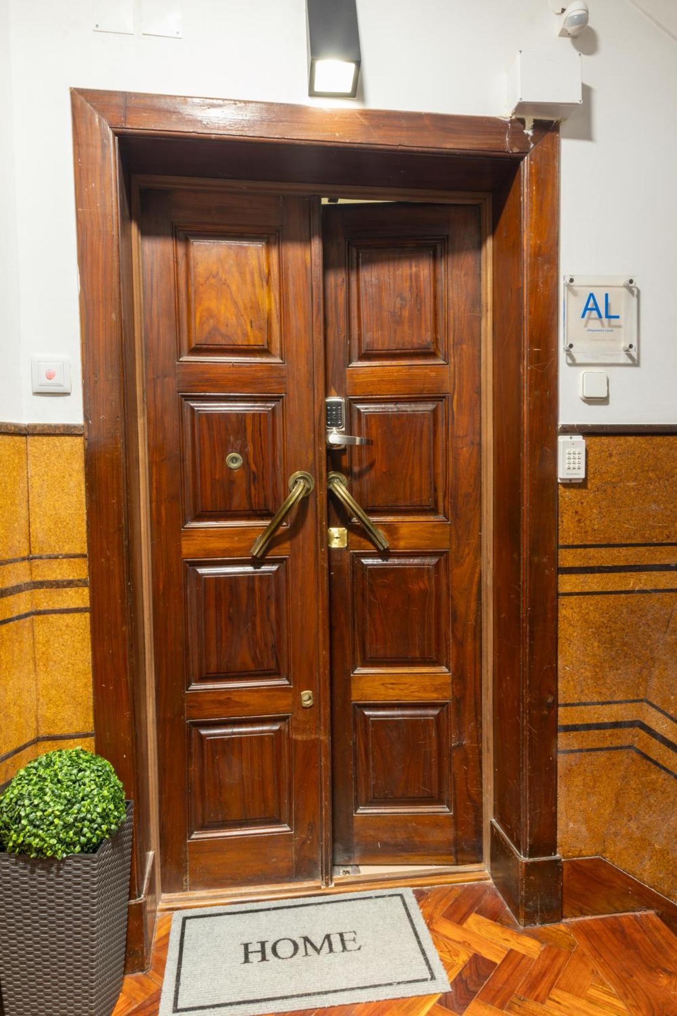 Sweet Suites Guesthouse Close To Famous Avenue Liberty Gasthof